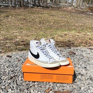 Nike Mid White Blazers 77